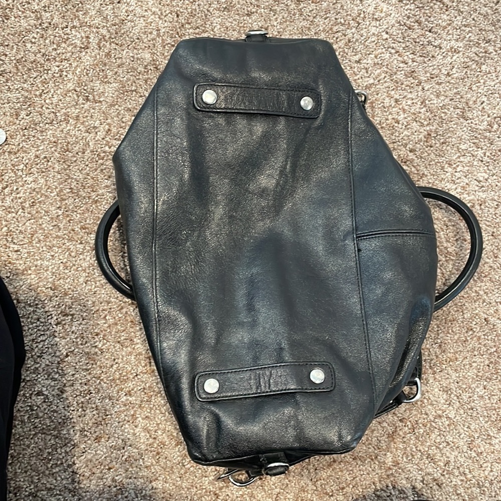 Coach purse - shoulder strap or satchel . - Picture 6 of 7